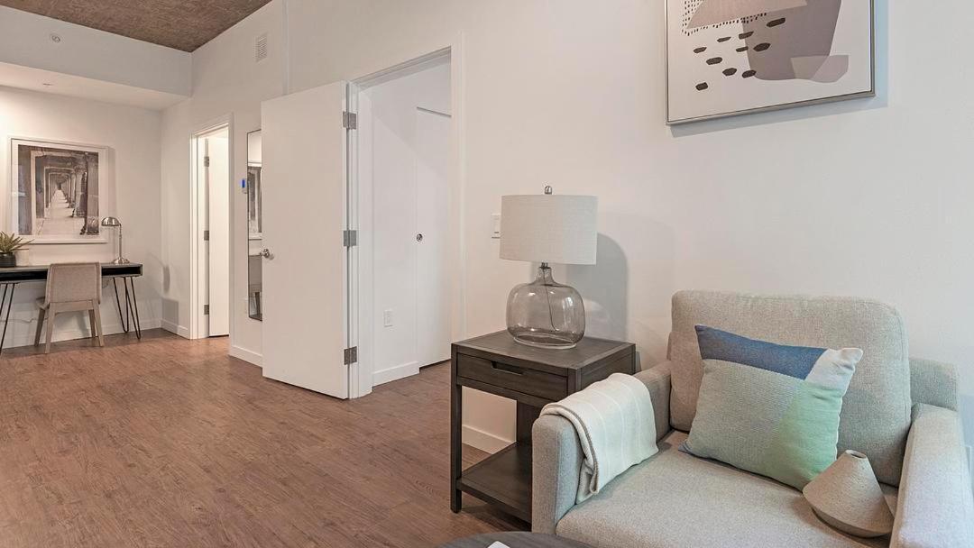 Landing At Madrone - 1 Bedroom In District *