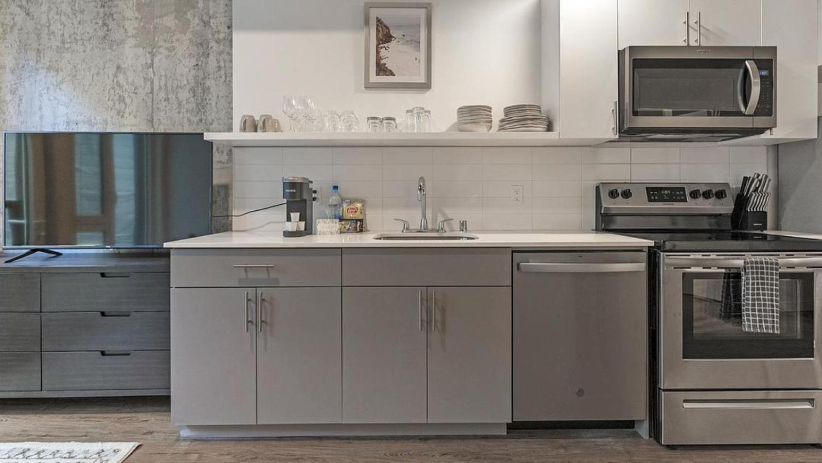 Landing At Madrone - 1 Bedroom In District Apartment