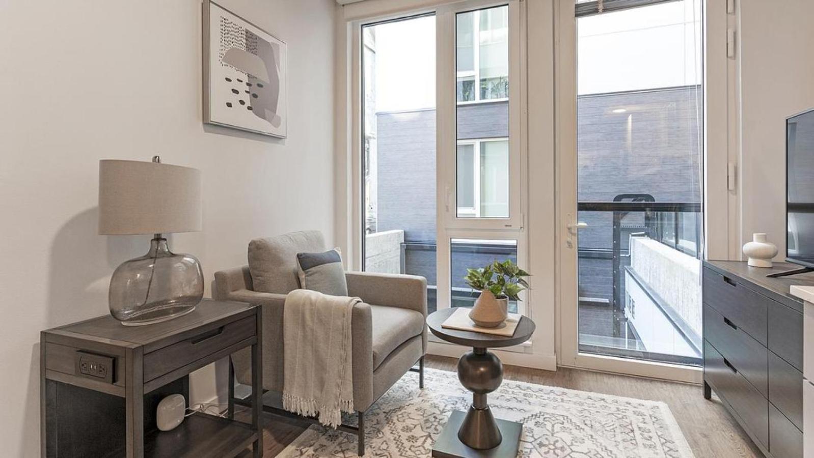 Landing At Madrone - 1 Bedroom In District Apartment